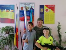 Материальная база по обучению воинским навыкам казаков пополнилась учебными автоматом и шашкой