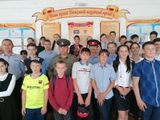 Казачата-школьники встретились с делегацией казаков Заветинского юрта