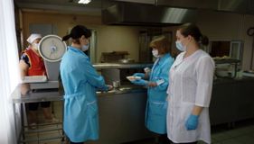 Проверка соответствия объёма и состава порций