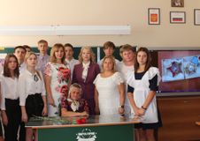 Парта Памяти выпускника школы Владимира Пантелеева 
