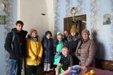  Участие волонтеров в благотворительной акции "Достучаться до сердец"