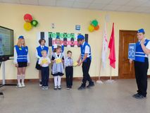 Первоклассники - пешеходы