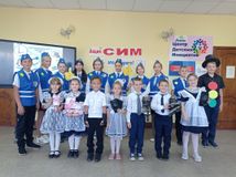 Отряд ЮИД "Светофор" проводит акцию "СИМ - это здорово"