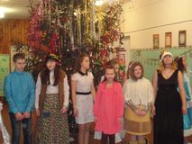 Новогодний праздник в школе и детском саду