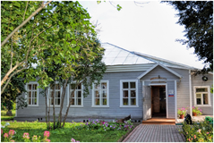 «Земская школа» Солнечногорский район, дер. Тараканово (Государственное бюджетное учреждение культуры Московской области «Государственный мемориальный музей-заповедник Д. И. Менделеева и А. А. Блока»)