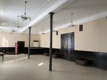 Холл перед зрительным залом.