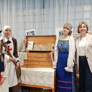 Команда колледжа на региональном фестивале костюма