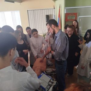 Занятие реаниматолога РБ СЭМП по сердечно-легочной реанимации и первой помощи при шоке