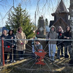 Студенты колледжа привели в порядок памятник медсестре, погибшей в Великой Отечественной войне