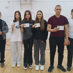 В школе №2 города Катав-Ивановска на торжественной линейке состоялось вручение знаков отличия комплекса ГТО!