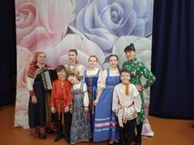 Открытый межрайонный конкурс вокалистов и вокальных ансамблей малых форм "Звездный дождь"