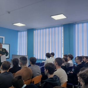 Встреча представителей Вольского военного института материального обеспечения со студентами выпускных групп