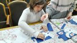 Лиза и Аня выполняют  более трудное задание.