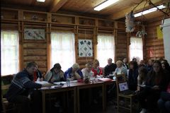 Защита проектов, экспертное жюри за работой