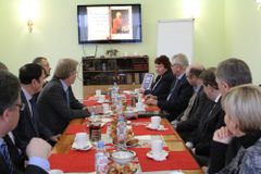 Ученые РАН в Ломоносовском доме