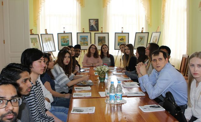 Экскурсия для иностранных студентов СГМУ 