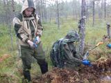 Карелия .Во время поднятия останков третьего бойца.