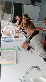 Практическая работа на уроке химии