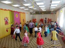 Осенний праздник в старшей группе