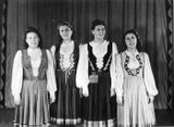 Милица Кубли (вторая справа) с подругами. 1948