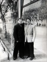 Солисты ансамбля «Кантеле» Геннадий Кутузов и Петр Титов. Начало 1950-х годов