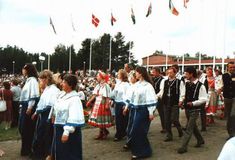 Артисты хора «Кантеле» на международном фестивале народной музыки в г. Каустинен, Финляндия. 1985 г.