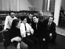 Немецкий хореограф Розе-Мария Эм-Шульц и Анатолий Анущенко с коллегами