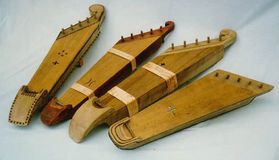 Традиционные «исторические» кантеле работы финского мастера Юсси Лаасанена