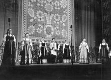 Вокальная группа «Айно» исполняет на карельском языке шуточную песню «Ворона»