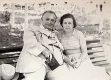 С любимым педагогом Леонидом Федосеевичем Приваловым. Луганск, 1962 г.