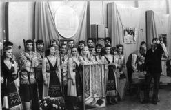 Участники представления на репетиции. Справа – Андро Лехмус