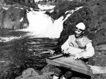 Максим Гаврилов у водопада Кивач. 1984 г.