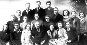 Леонид Привалов с артистами хора