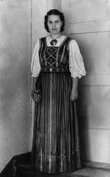 Люция Теппонен – солистка ансамбля «Кантеле». 1954