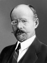 Шотман Александр Васильевич (1880-1937) – в 1923-24 председатель ЦИК Карельской АССР. Арестован 25 июня 1937 г. Военной коллегией Верховного суда СССР 29 октября 1937 г. приговорен за «участие в антисоветской троцкистской организации» к высшей мере наказа