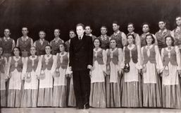 Москва, октябрь 1951. Неделя Карело-Финской музыки и танца. Хор «Кантеле», руководитель – Григорий Максимов