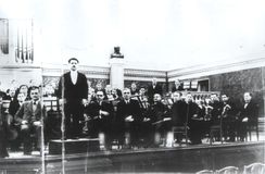 Выступление симфонического оркестра Карелии в Ленинграде, дирижер — Л.Я.Теплицкий. 1937 г.