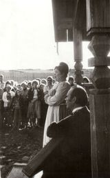 Максим Гаврилов с певицей Валентиной Лашиной на острове Кижи. Август 1982 г.