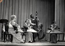 Квинтет: Татьяна Антышева (кантеле), Наталья Акулишнина (кантеле), Ханна Пирхонен (кантеле), Эдуард Паклинский (контрабас), Леонид Игнатьев (ударные)