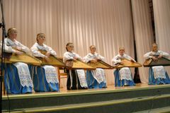 Ансамбль кантелистов Молодежной студии «Кантеле». Фото 2006 года