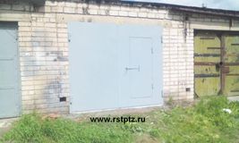 Гаражные ворота с врезной калиткой, сталь 3 мм