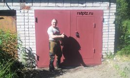 Гаражные ворота с врезной калиткой, сталь 3 мм