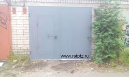 Гаражные ворота с врезной калиткой, сталь 3 мм
