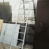 Металлическая лестница к люку на крышу, под заказ.