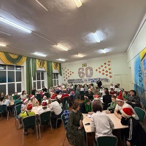 Новогодняя феерия в стенах школы: как прошел семейный интеллектуально-развлекательный вечер.