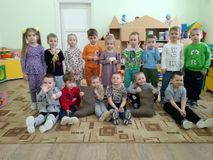 общее фото .русские валенки