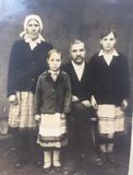 Шишков И. А. с семьей в начале 1930-х годов