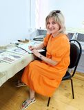 Поликарпочкина Елена оставляет благодарственную запись в Книге отзывов. Одинцово.