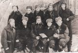 Никишов А. М. во втором ряду второй справа