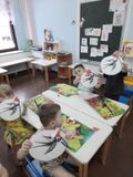 "Блокадная ласточка", дети и воспитатель Наумова О.В.
